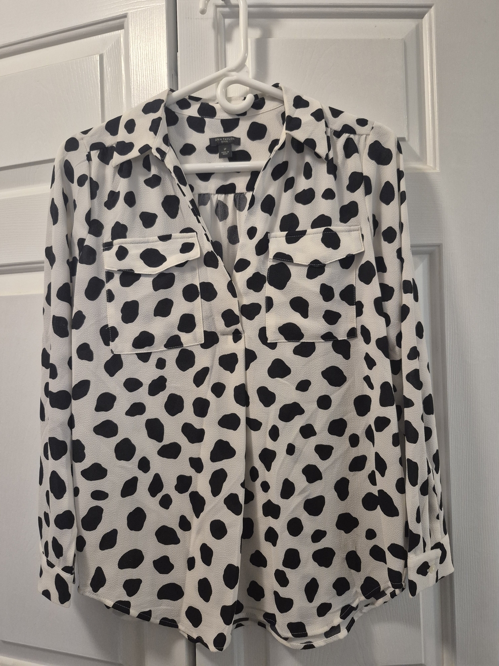 Ann Taylor Black and White Blouse/Tunic Sz SM PETITE